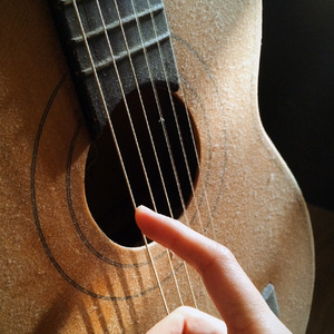 老女人保姆乱伦图片成视频
